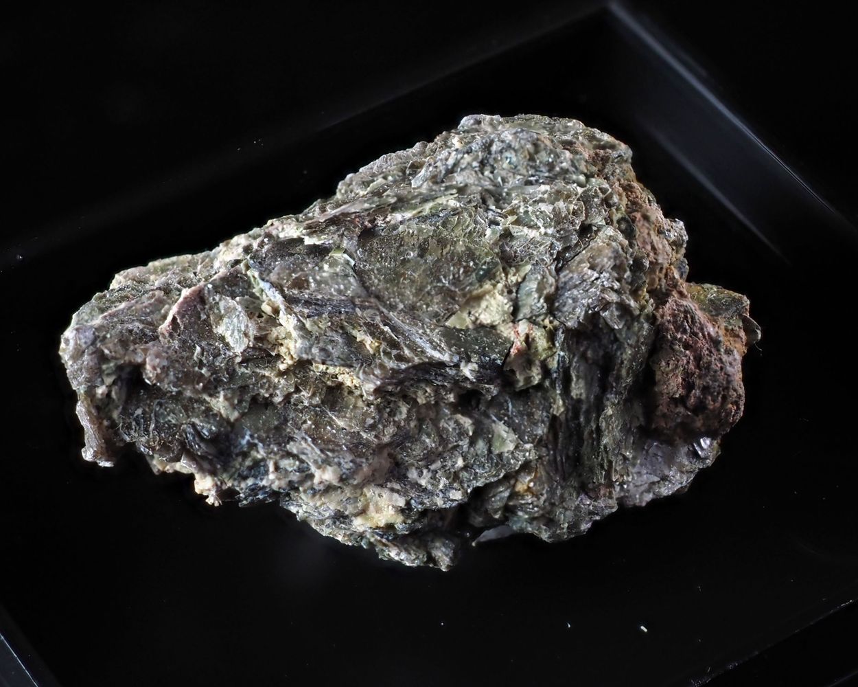 Polylithionite