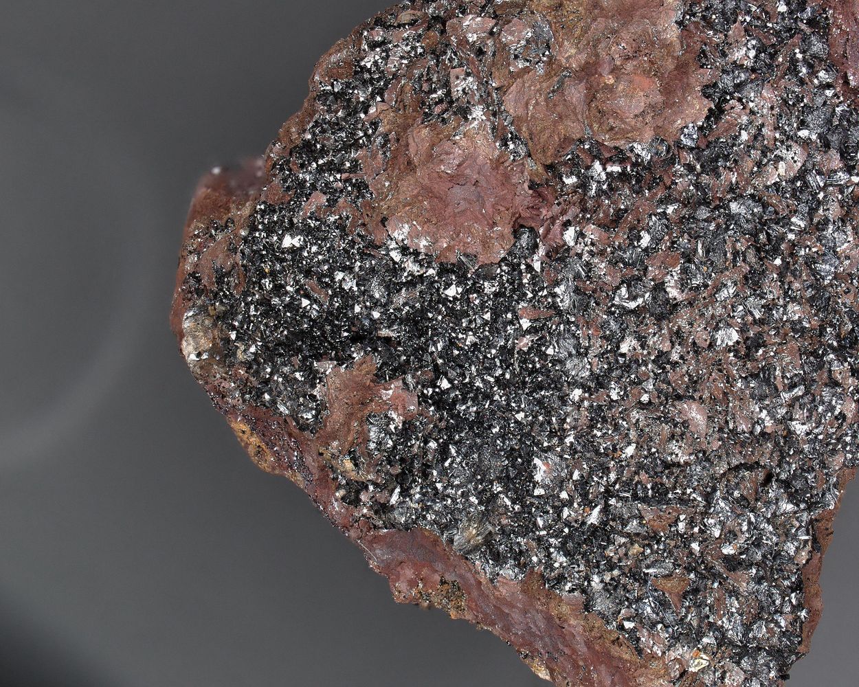 Hetaerolite