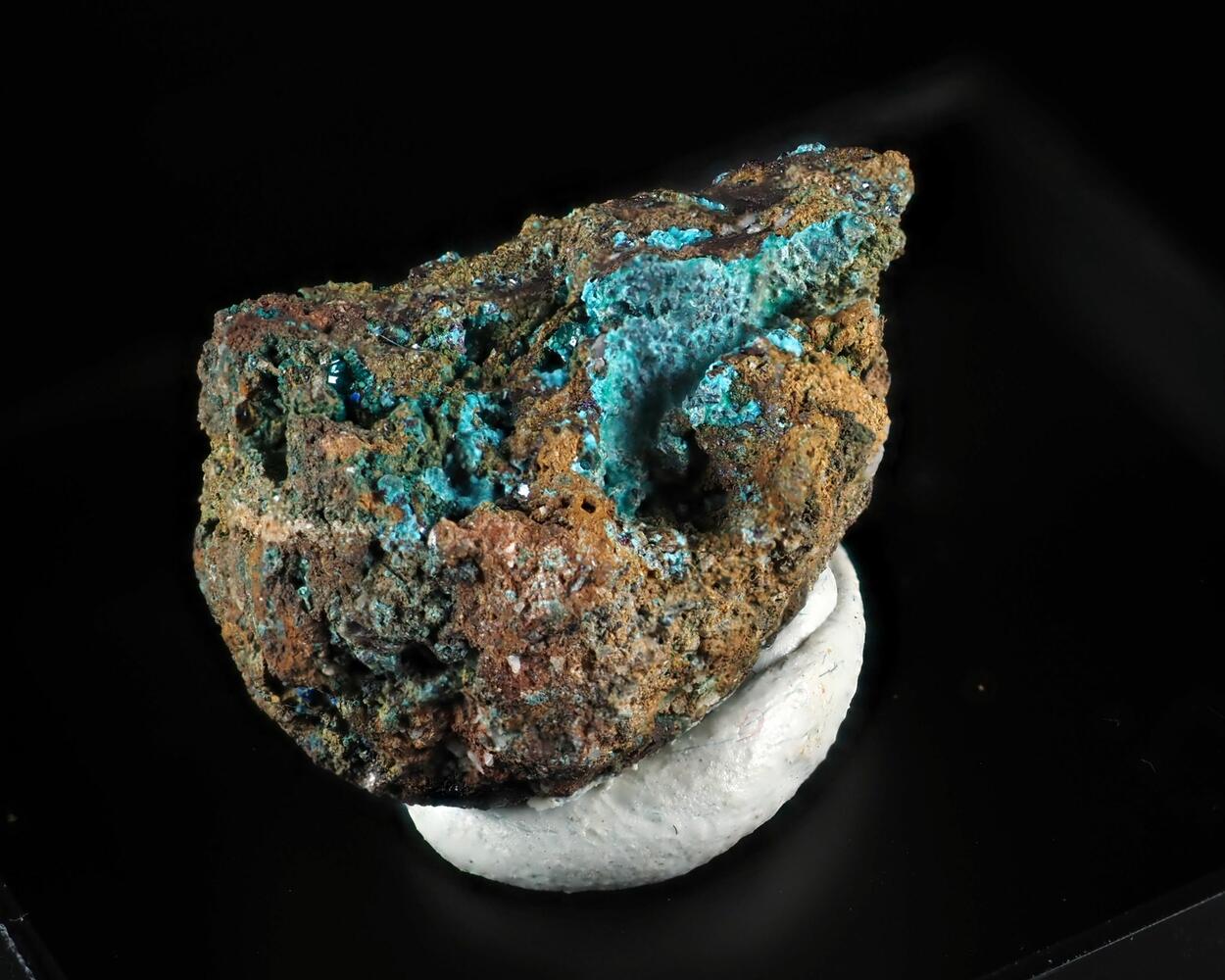Ramsbeckite