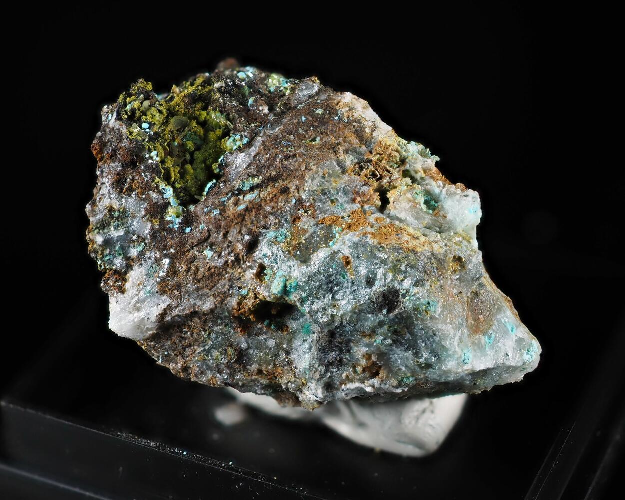 Fornacite