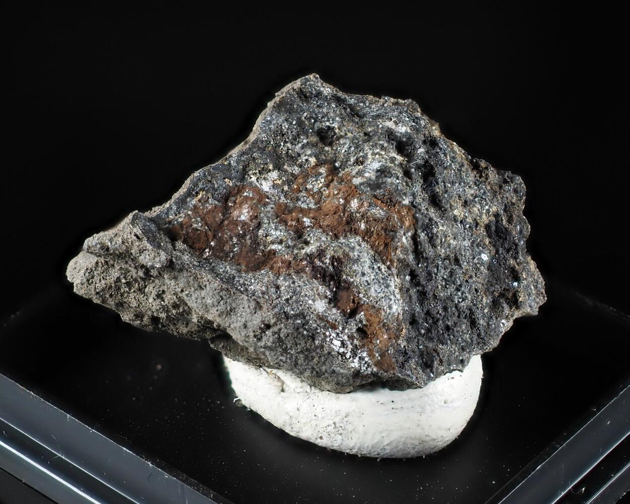 Feitknechtite