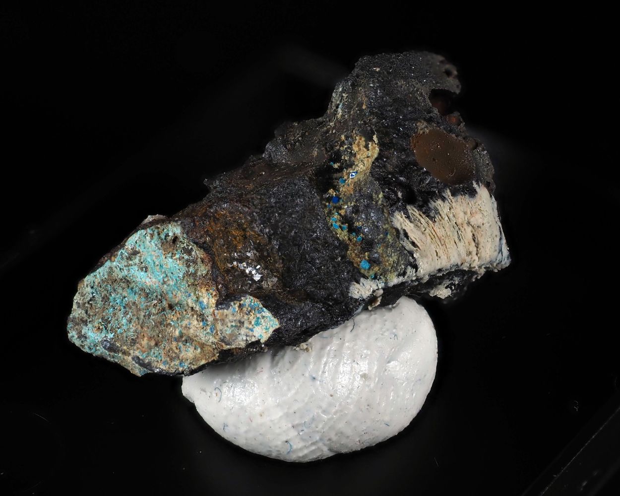 Cumengeite