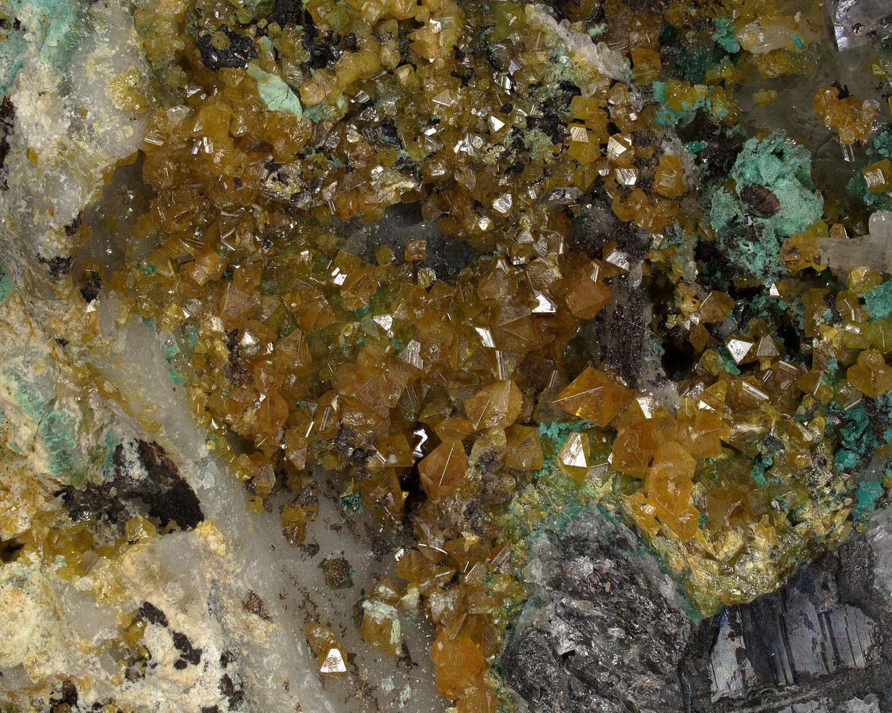 Wulfenite
