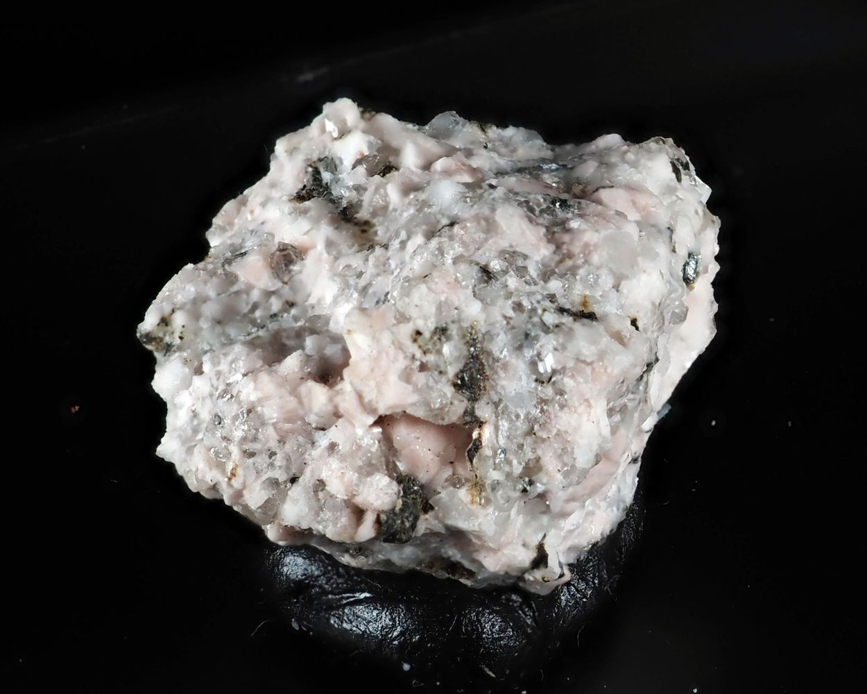 Hingganite-(Y)