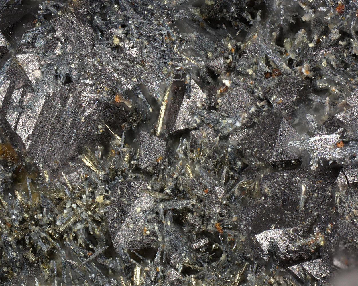 Polydymite & Millerite