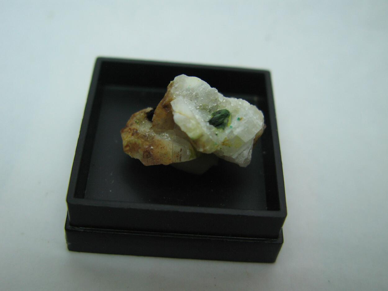 Ferrihydrite & Olivenite