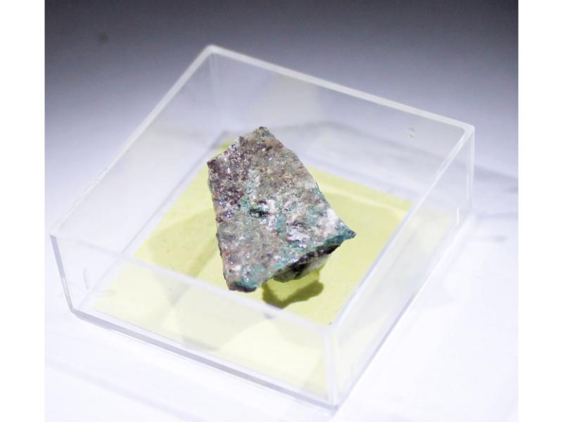 Magnussonite & Pyrobelonite