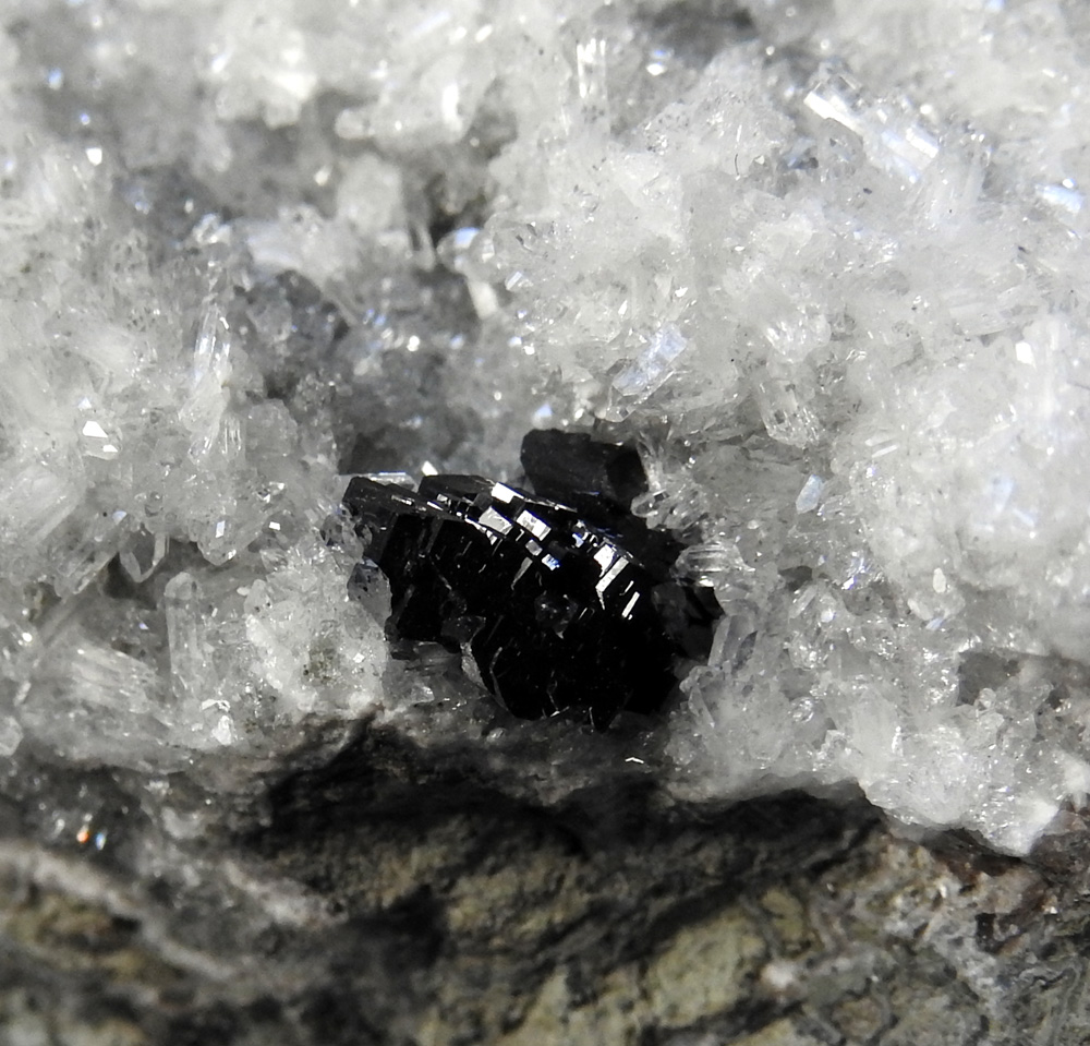 Babingtonite & Quartz