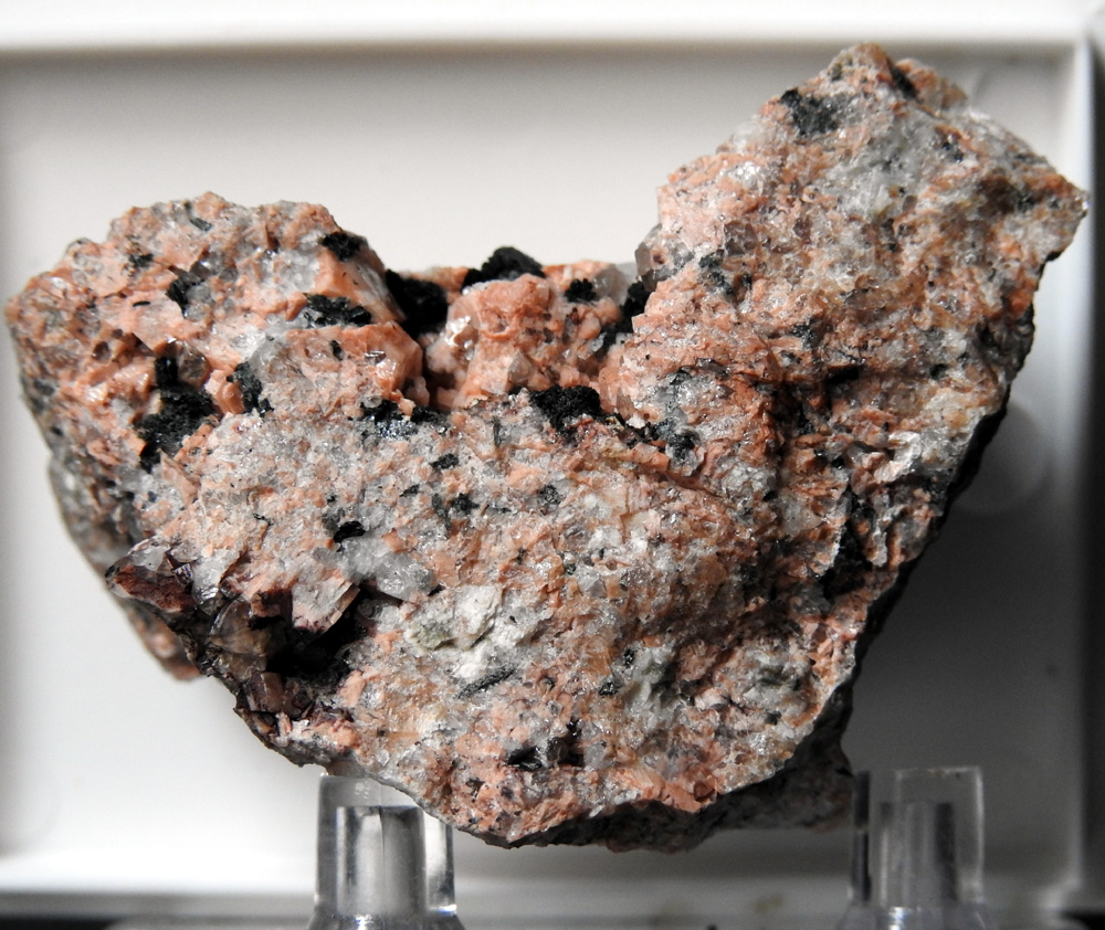 Synchysite-(Ce) Gadolinite-(Y) & Molybdenite