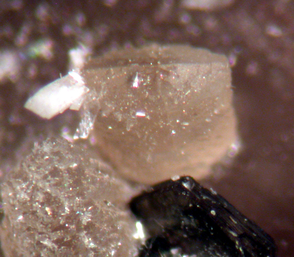 Hingganite-(Y) & Muscovite