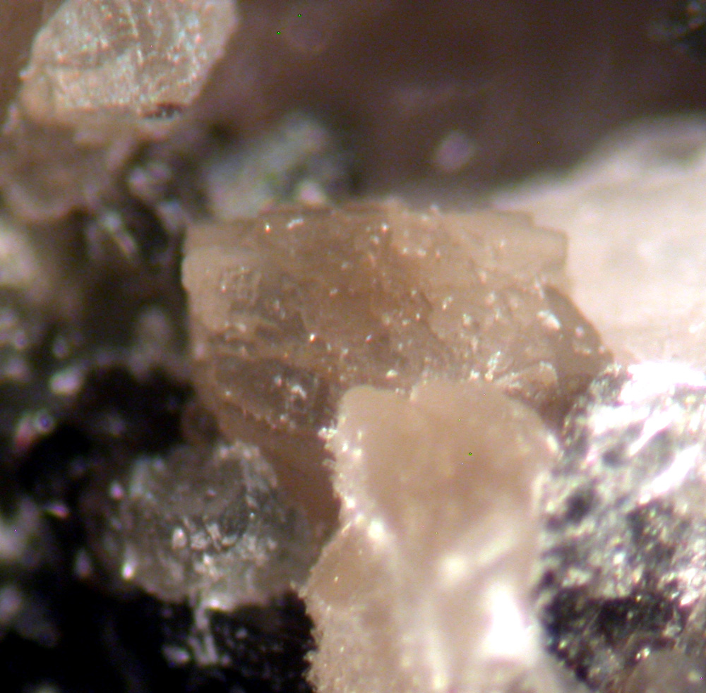 Hingganite-(Y) & Muscovite