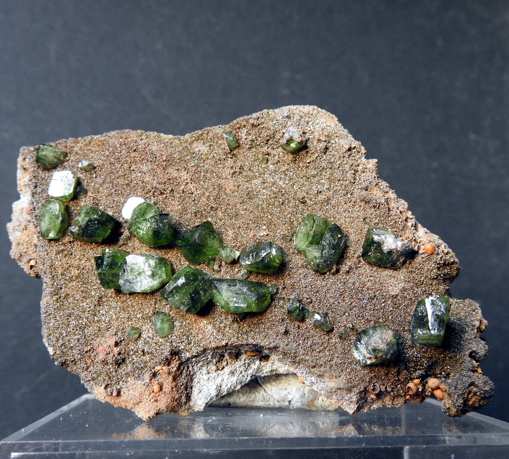 Ludlamite & Siderite