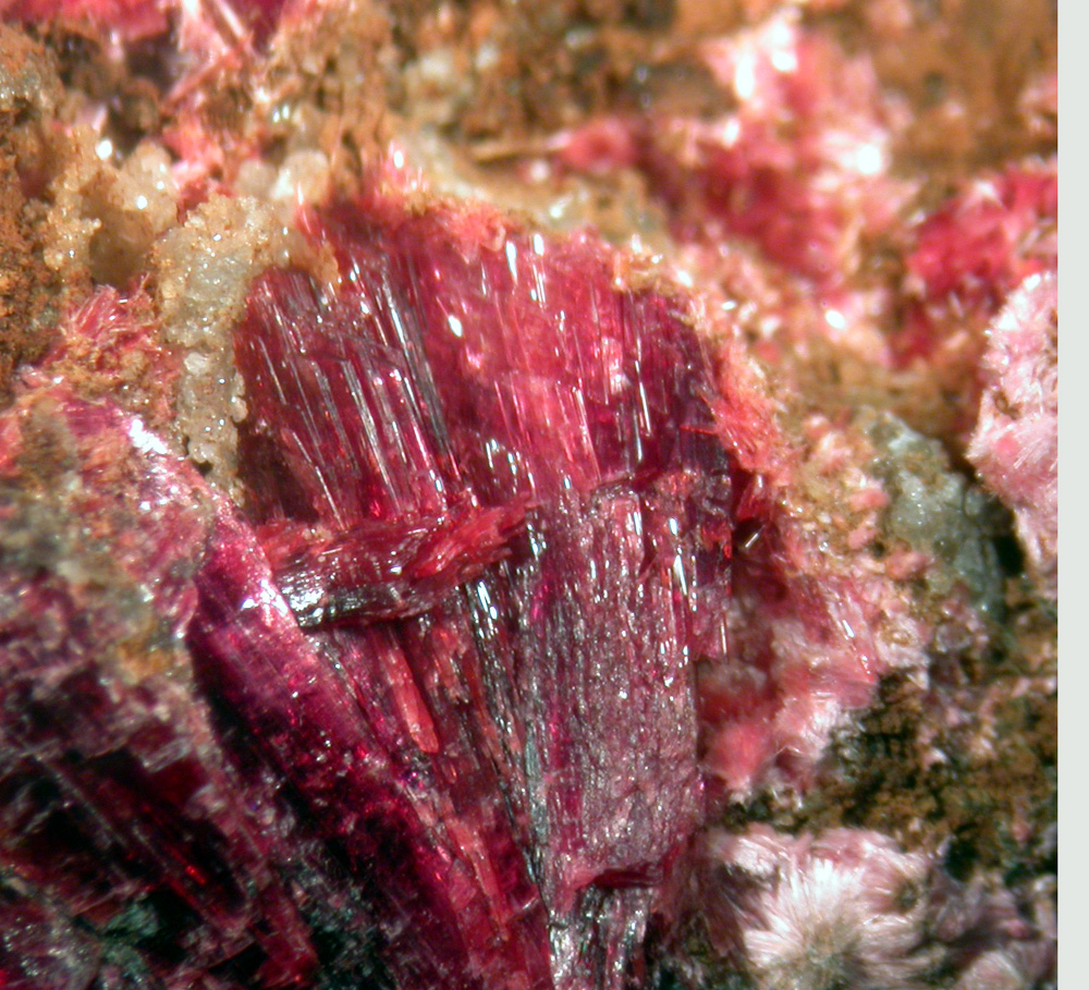 Erythrite