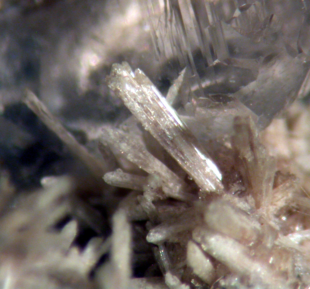 Clinozoisite Quartz & Fluorite