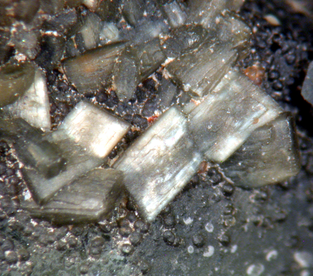 Beryllonite Zanazziite & Apatite