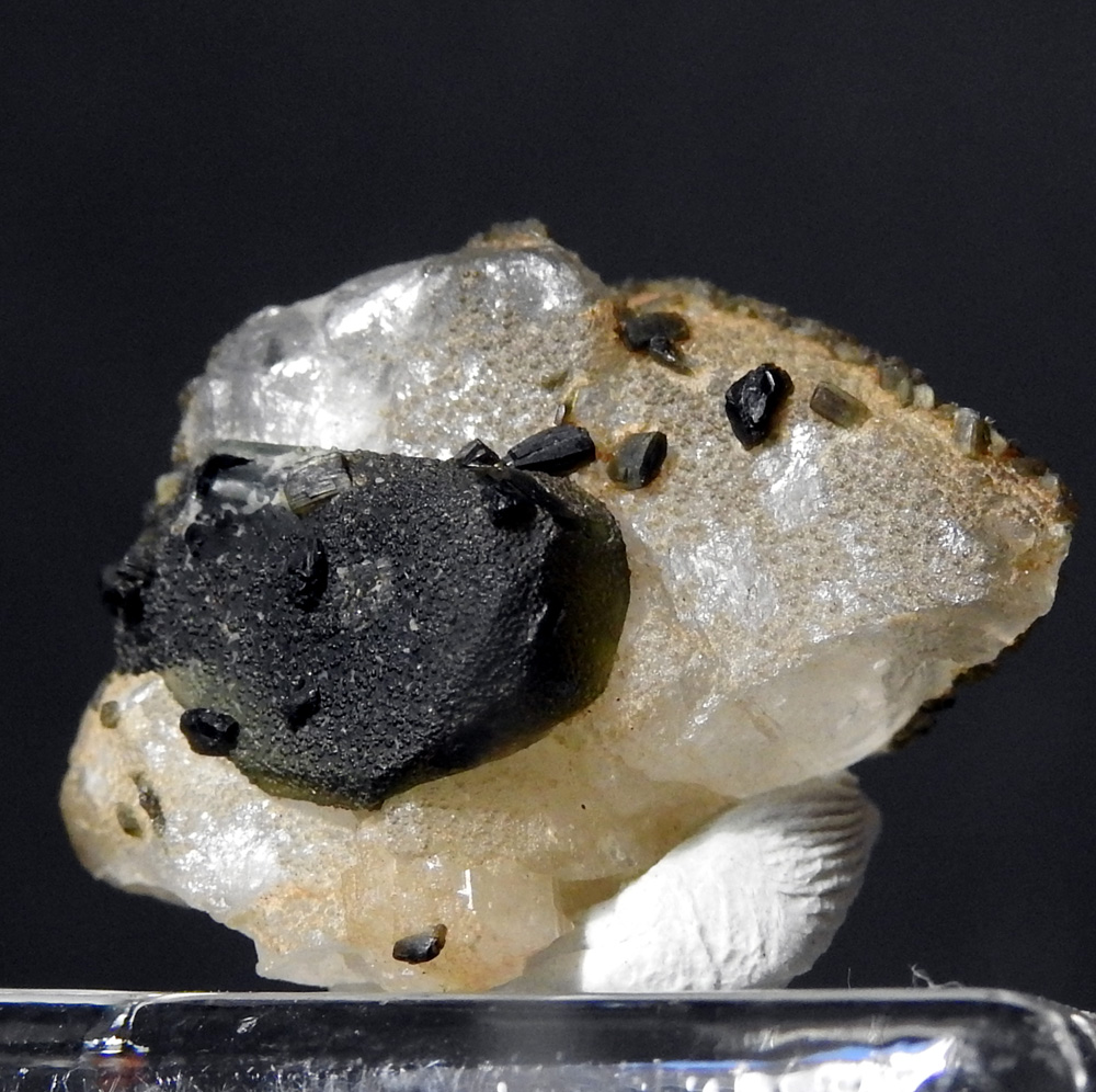 Beryllonite Zanazziite & Apatite