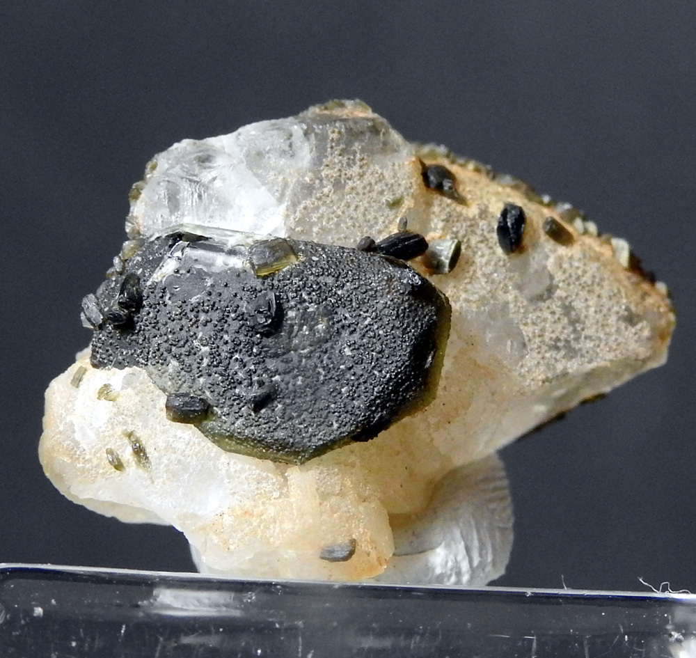 Beryllonite Zanazziite & Apatite