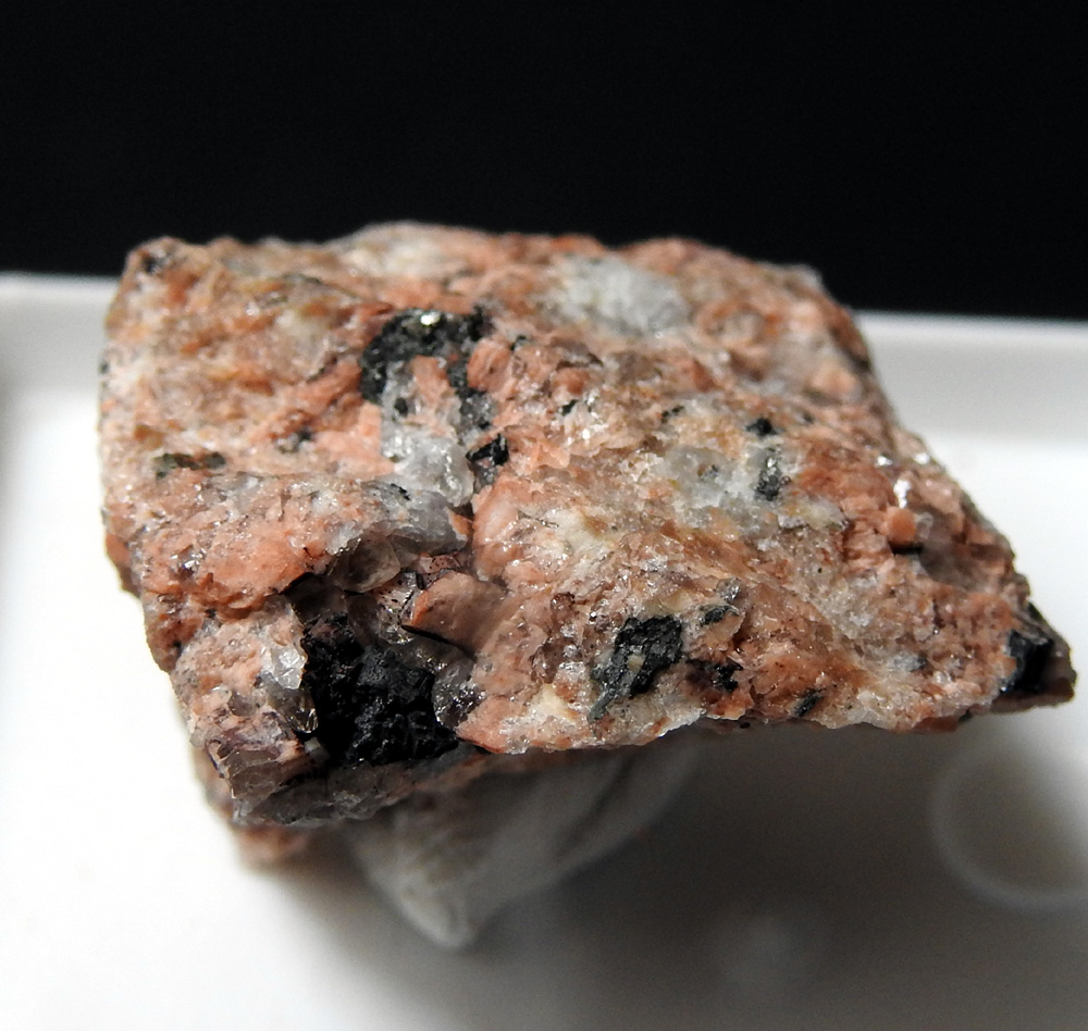 Hingganite-(Y) & Chlorite