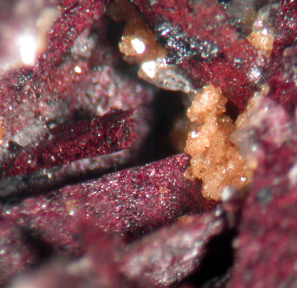 Roméite & Piemontite