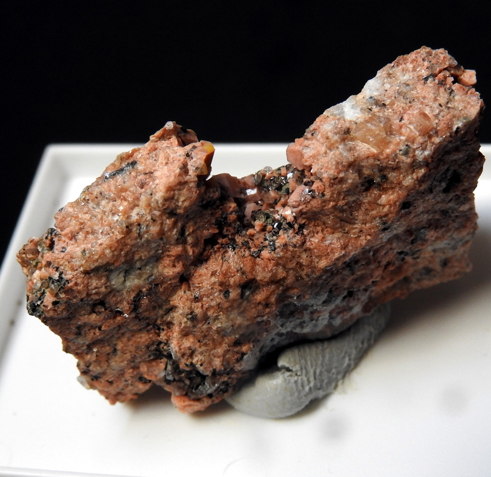 Aeschynite-(Y) Quartz & Clinochlore