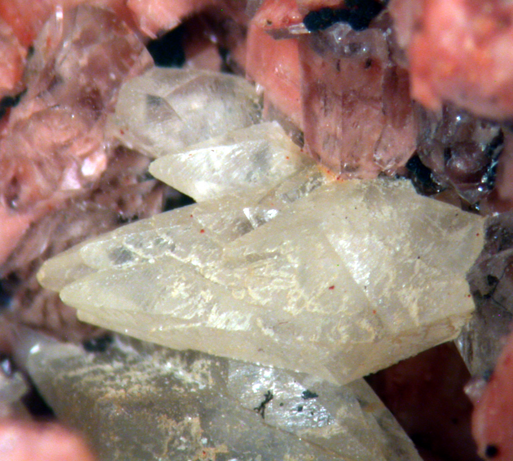 Calcite Synchysite-(Ce) & Orthoclase