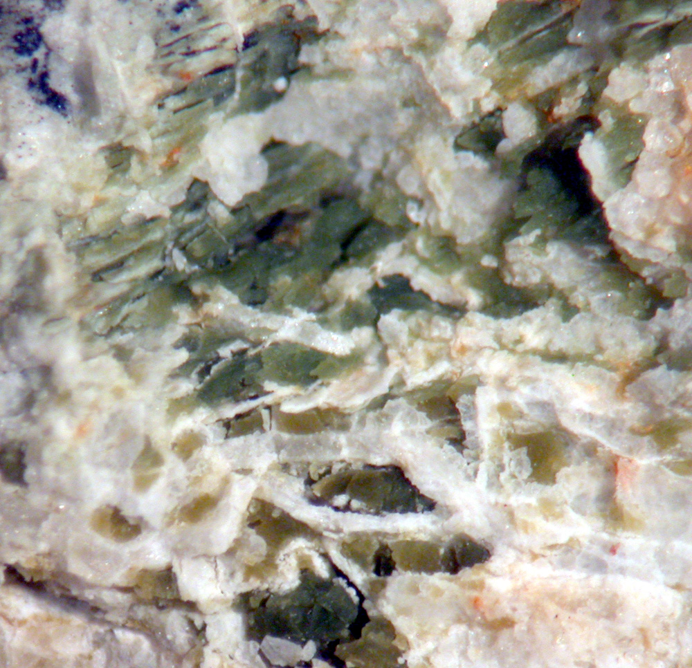 Volkonskoite Calcite & Melanophlogite