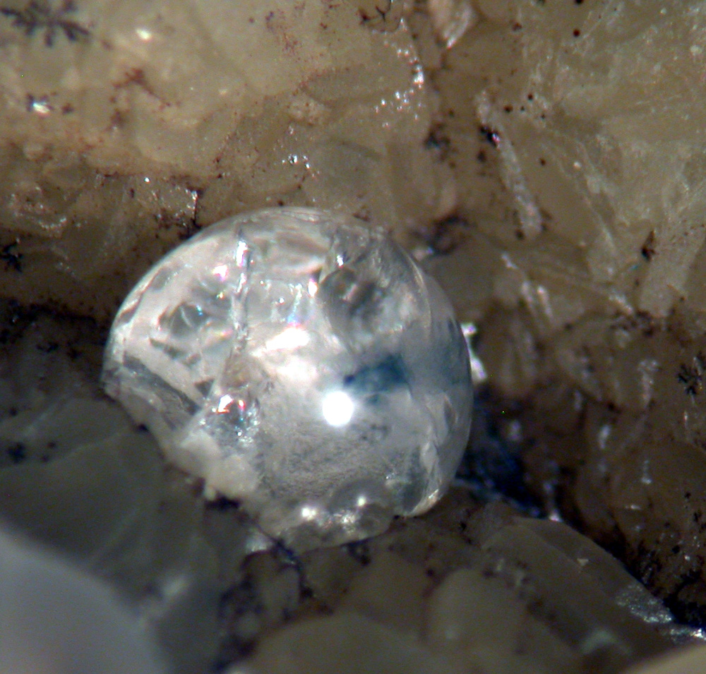 Volkonskoite Calcite & Melanophlogite