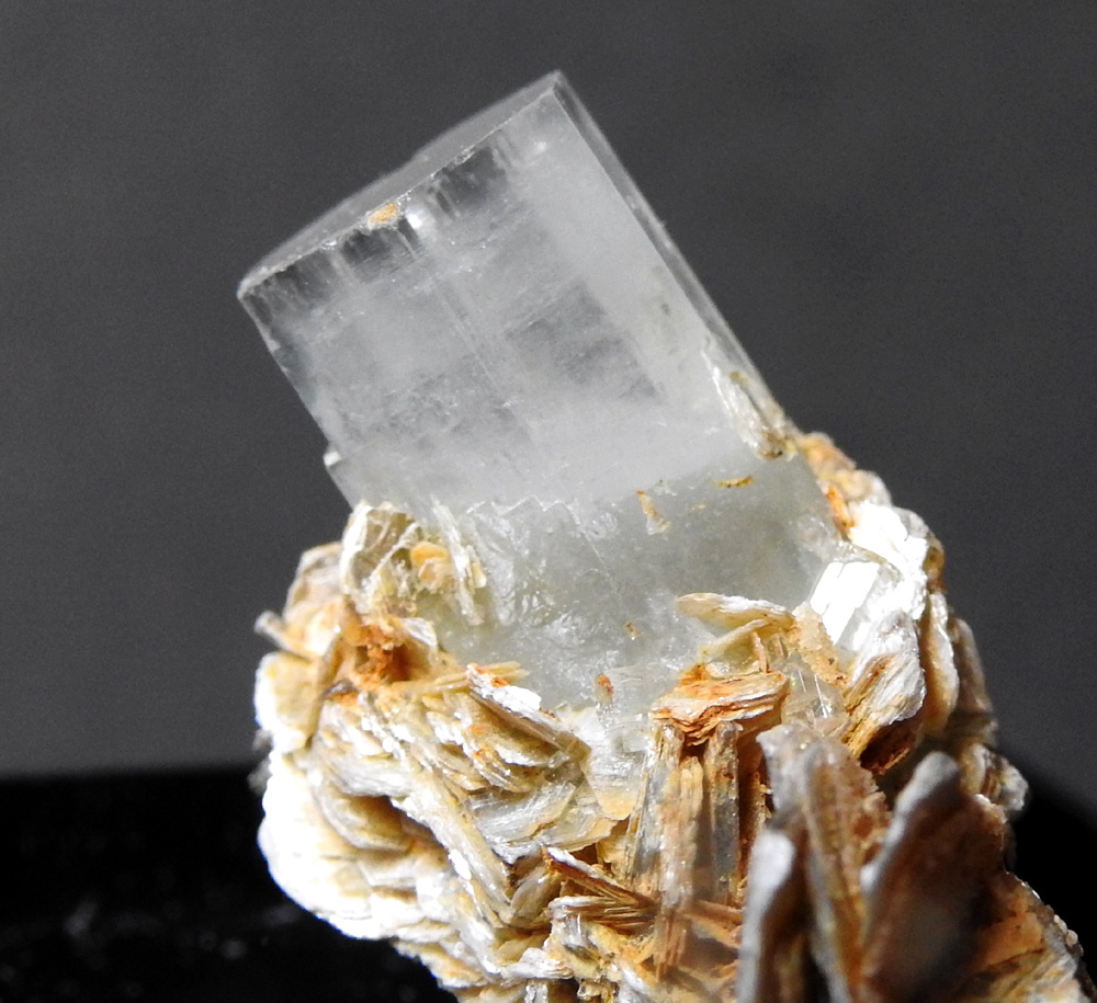 Beryl Var Aquamarine