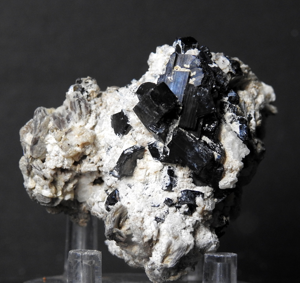 Columbite-(Mn)