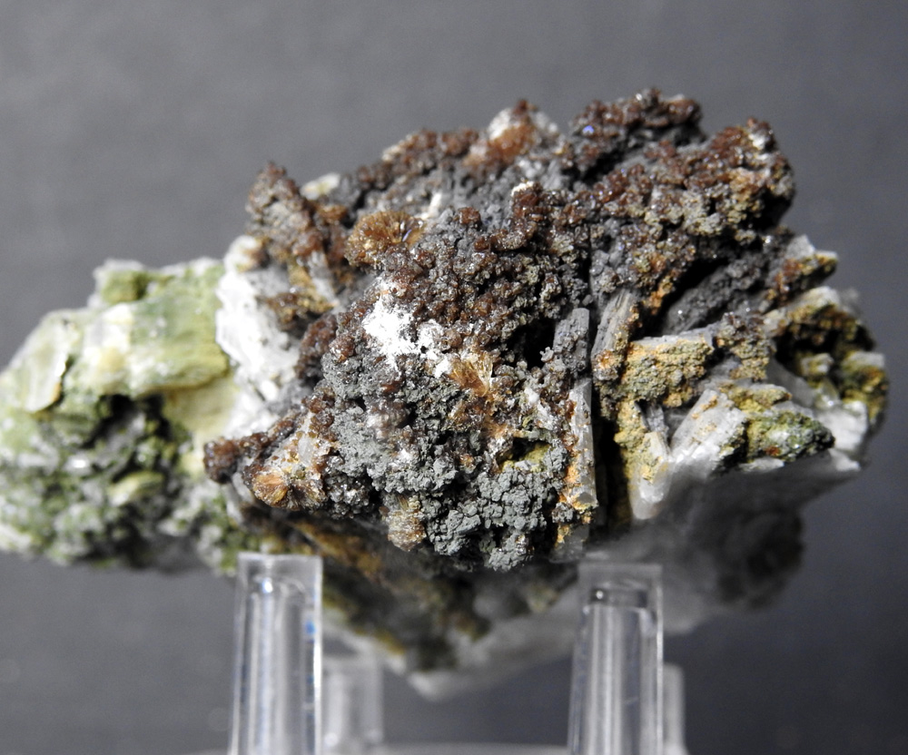 Zanazziite Eosphorite & Albite