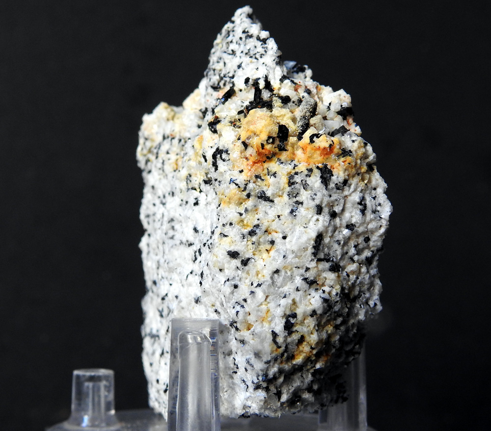 Ferro-katophorite Astrophyllite Fluornatropyrochlore & Zircon