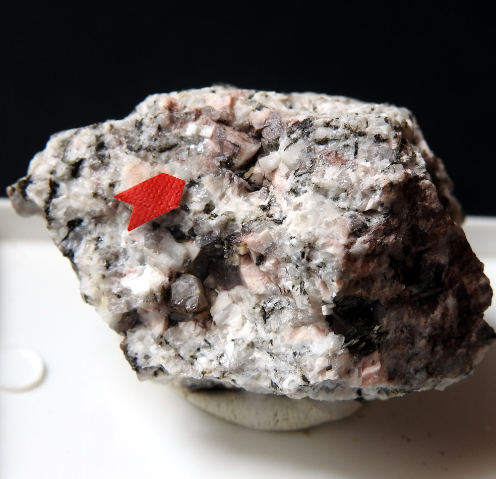 Hingganite-(Y) & Orthoclase