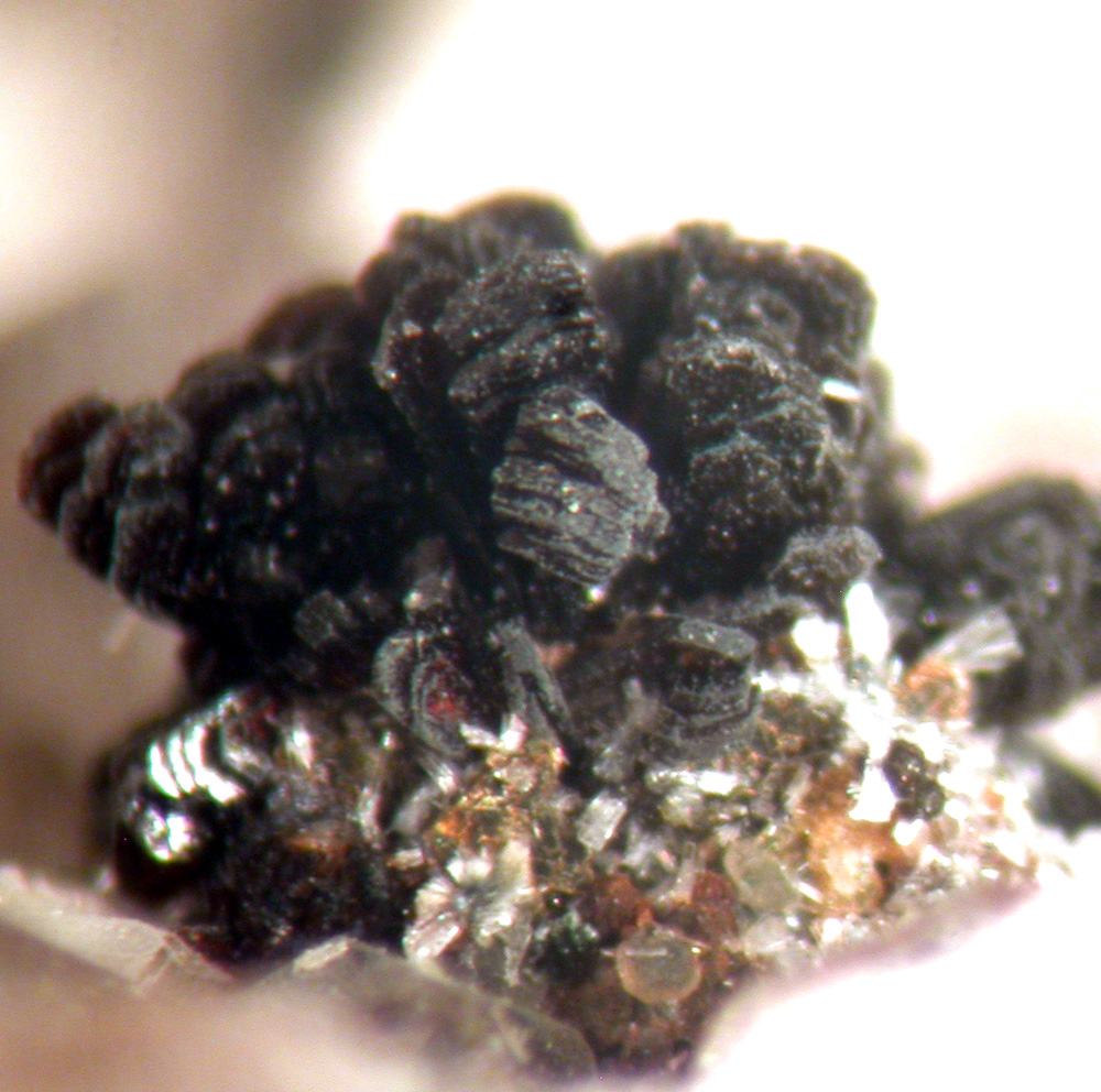 Allanite-(Ce) & Stilbite