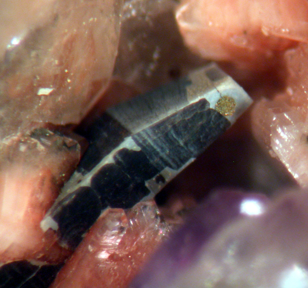 Hingganite-(Y) & Fluorite