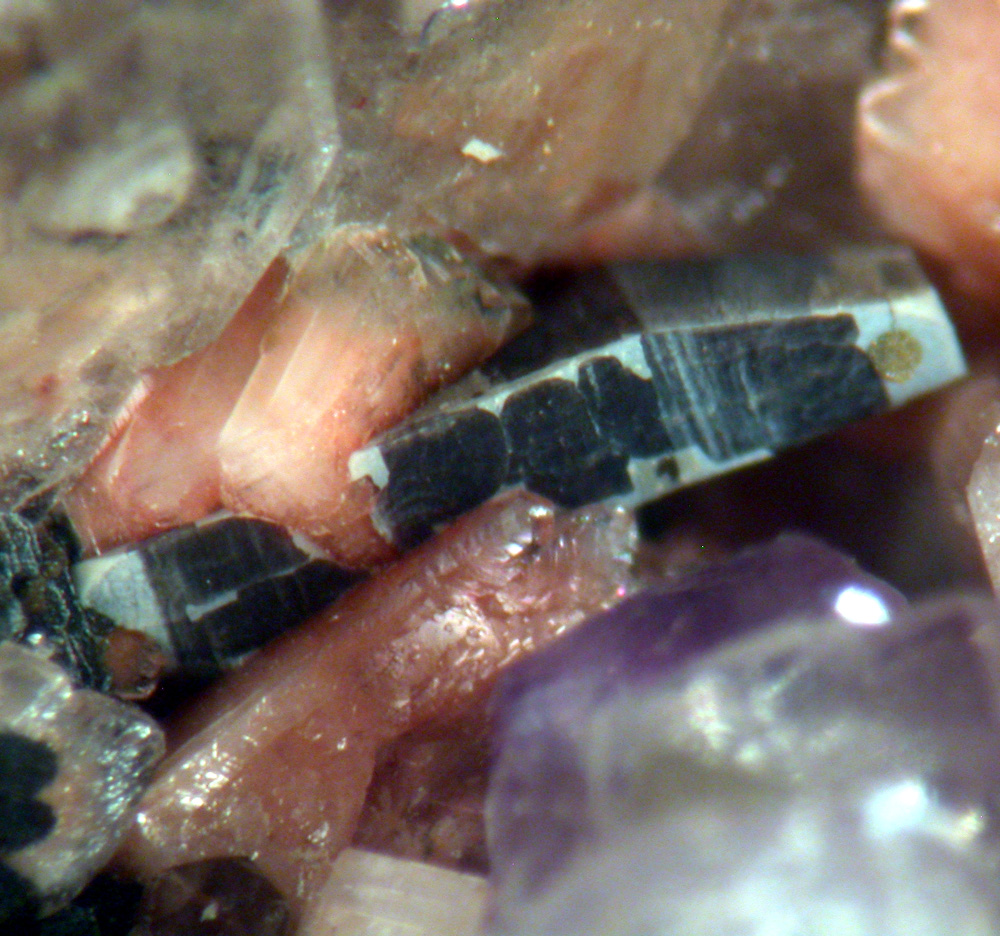 Hingganite-(Y) & Fluorite