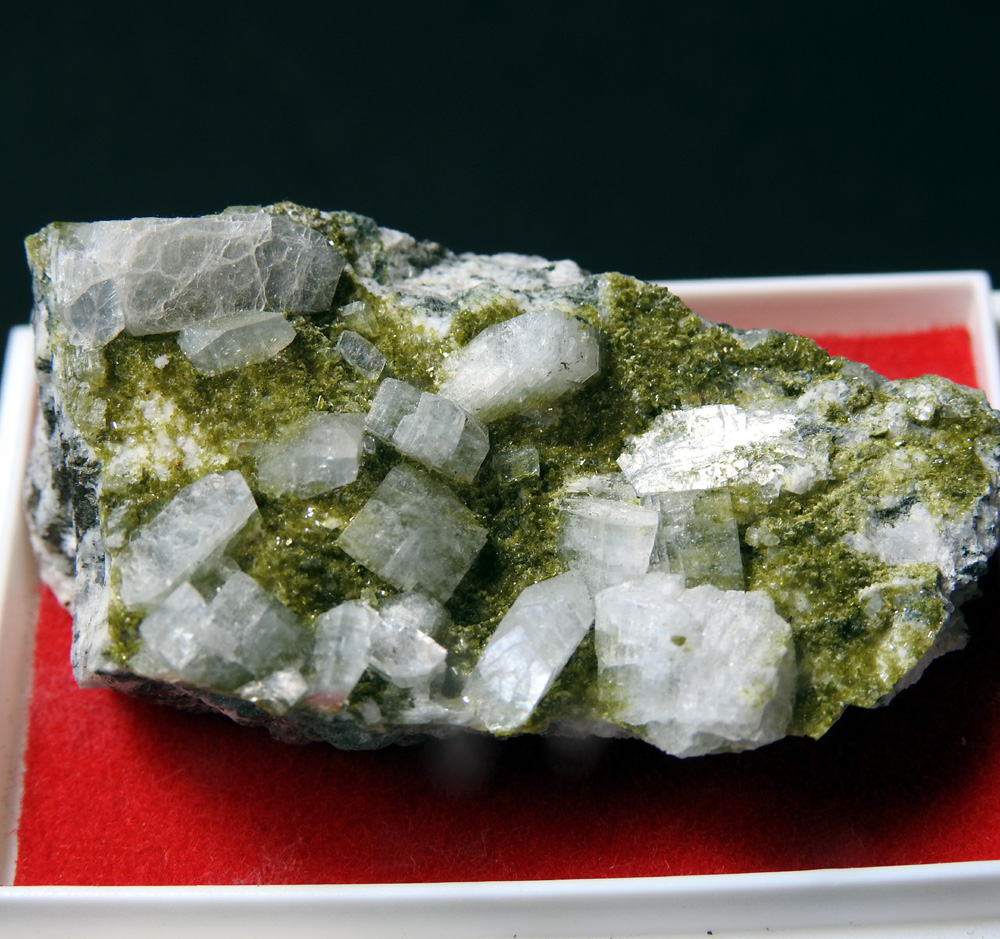 Heulandite & Epidote