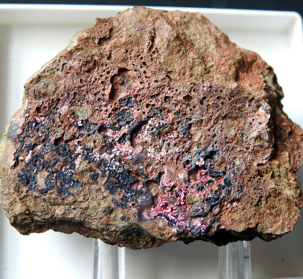 Erythrite