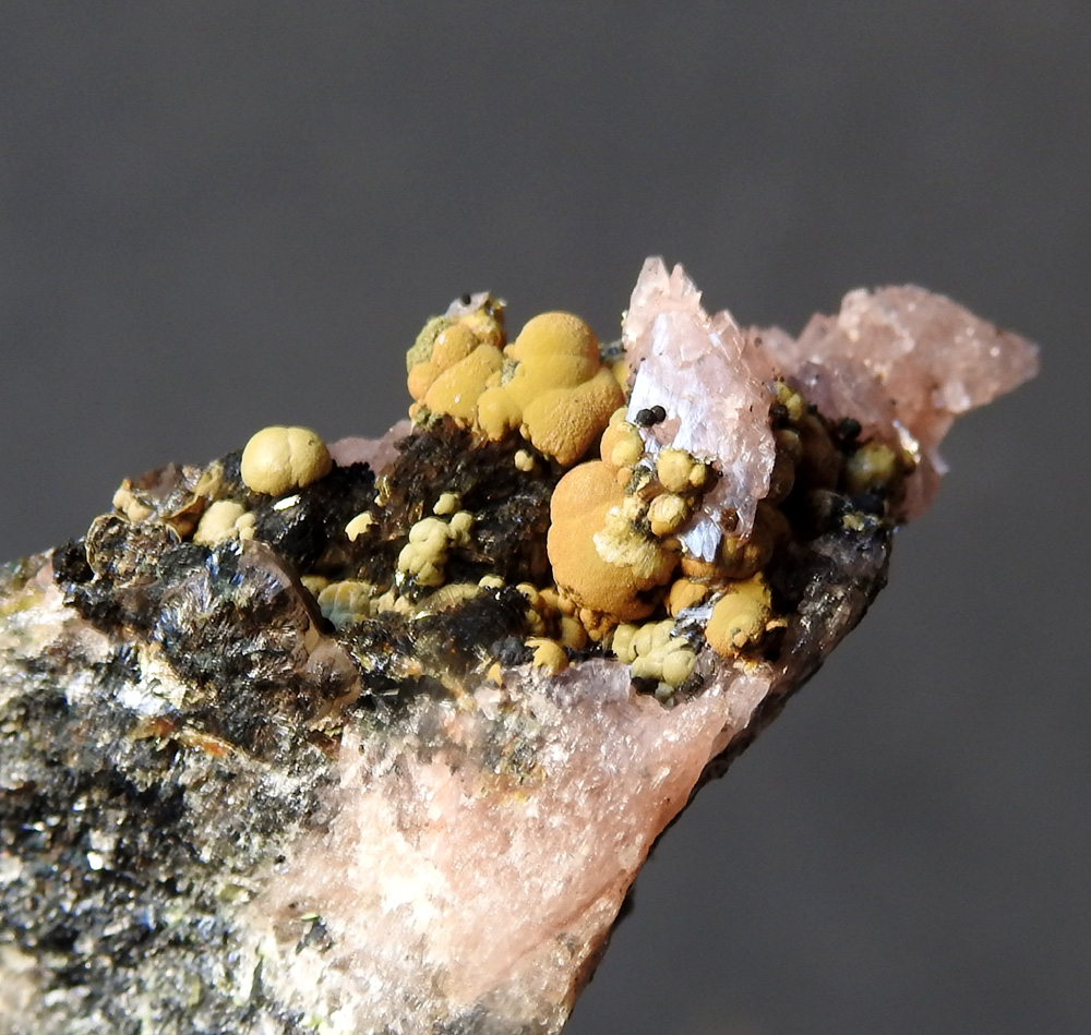 Mitridatite Hureaulite Leucophosphite & Rockbridgeite