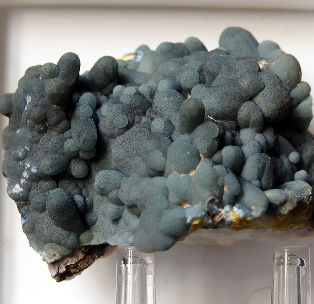 Plumbogummite