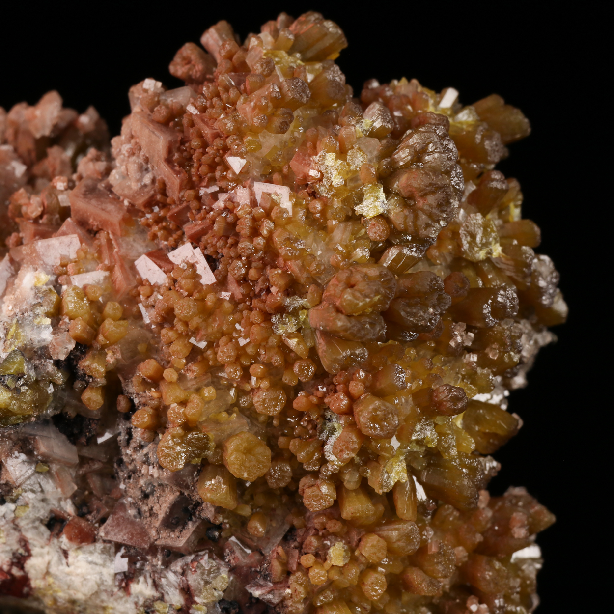 Calcite On Pyromorphite