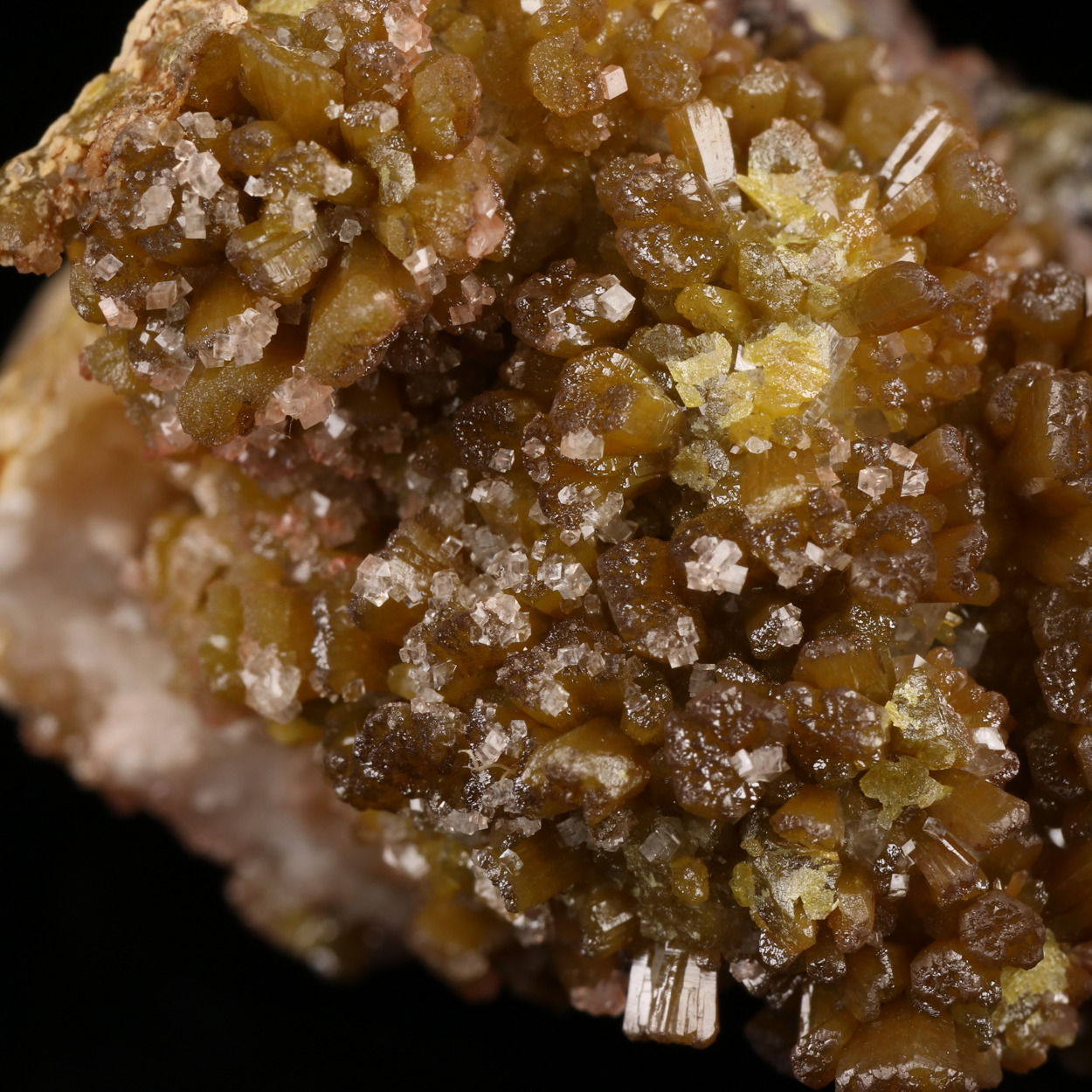 Calcite On Pyromorphite