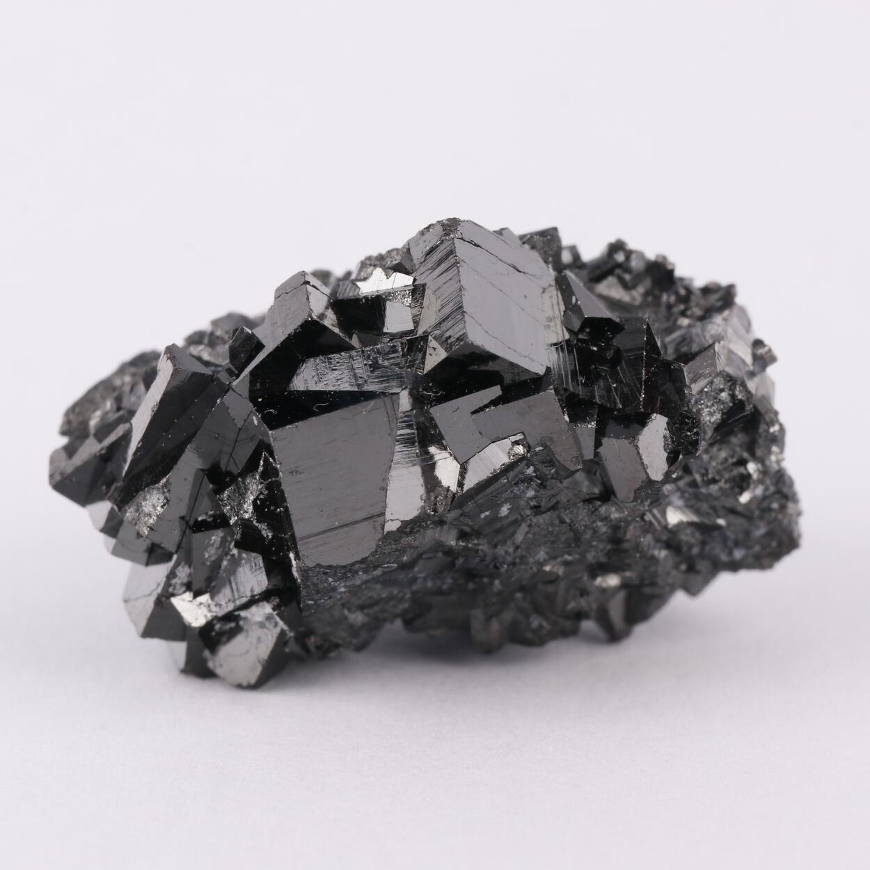 Bixbyite