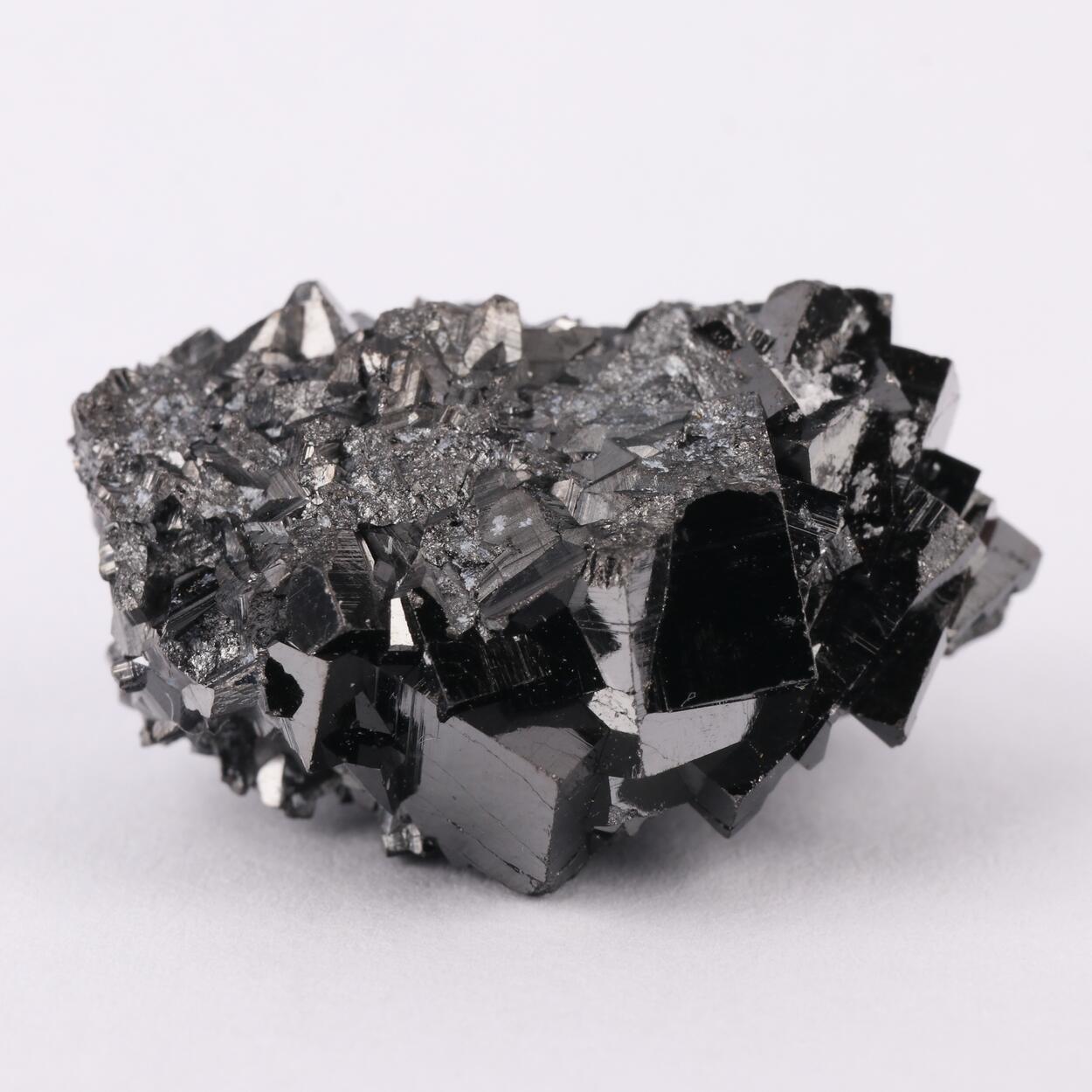 Bixbyite