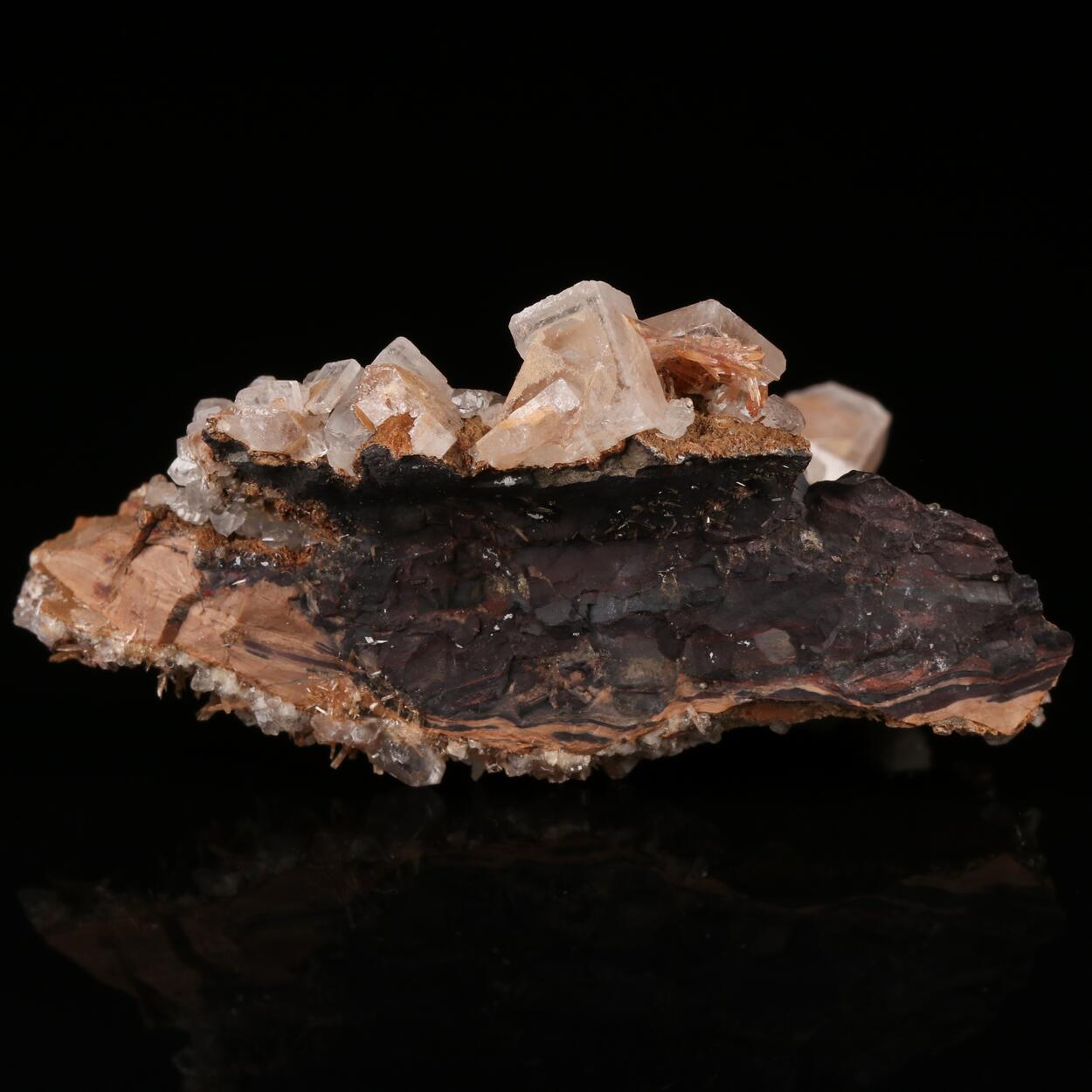 Inesite On Calcite With Baryte