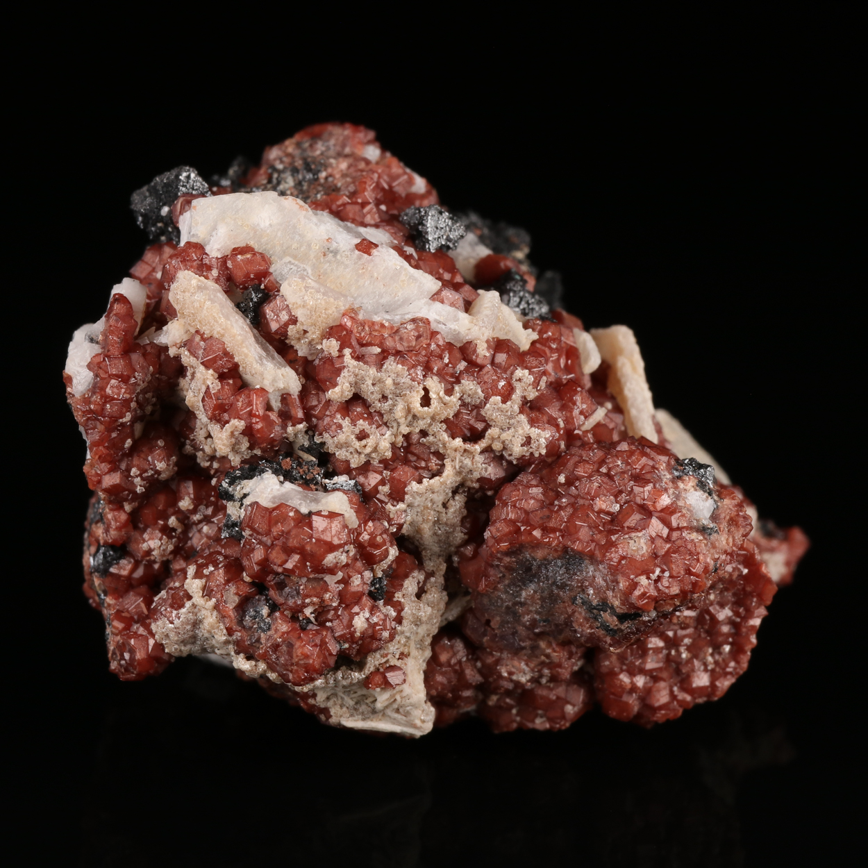 Baryte On Andradite With Hausmannite