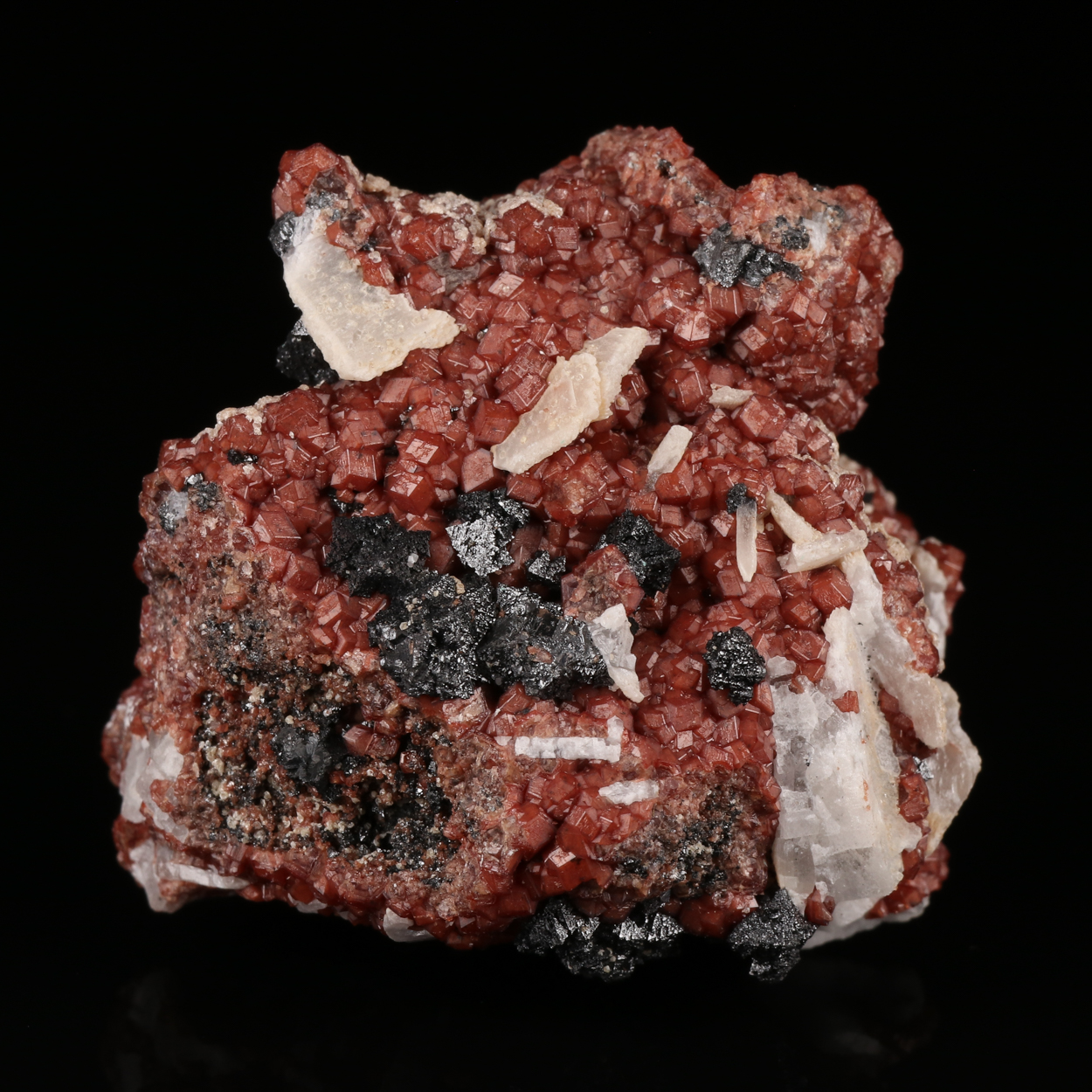 Baryte On Andradite With Hausmannite