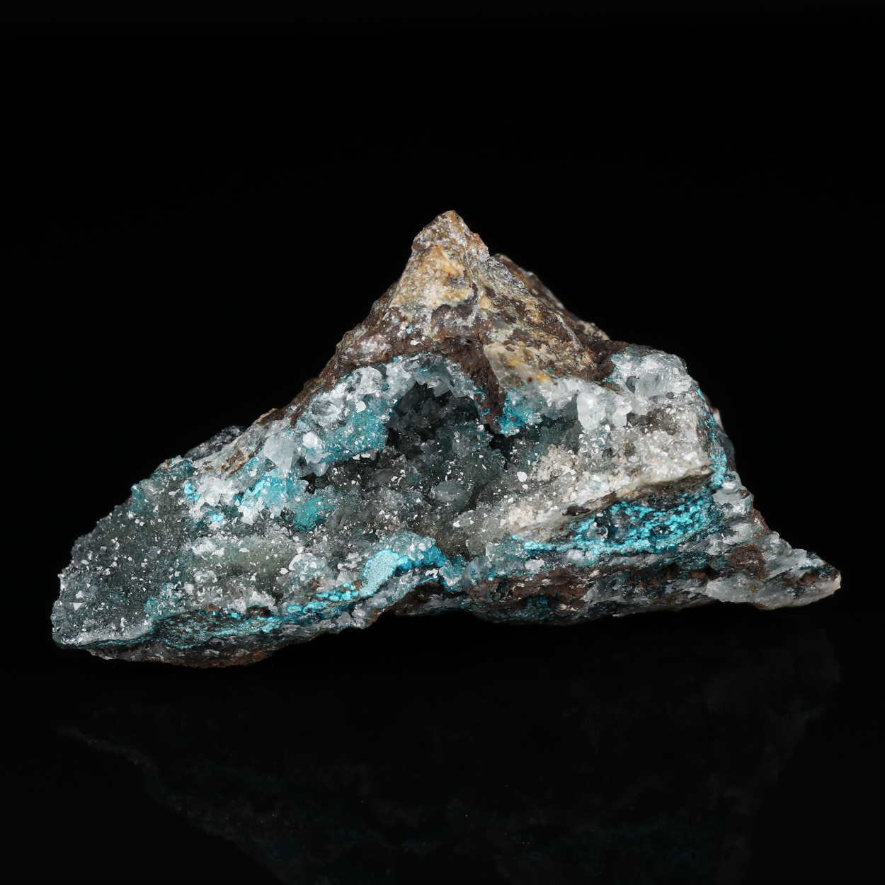 Hemimorphite On Zincolibethenite
