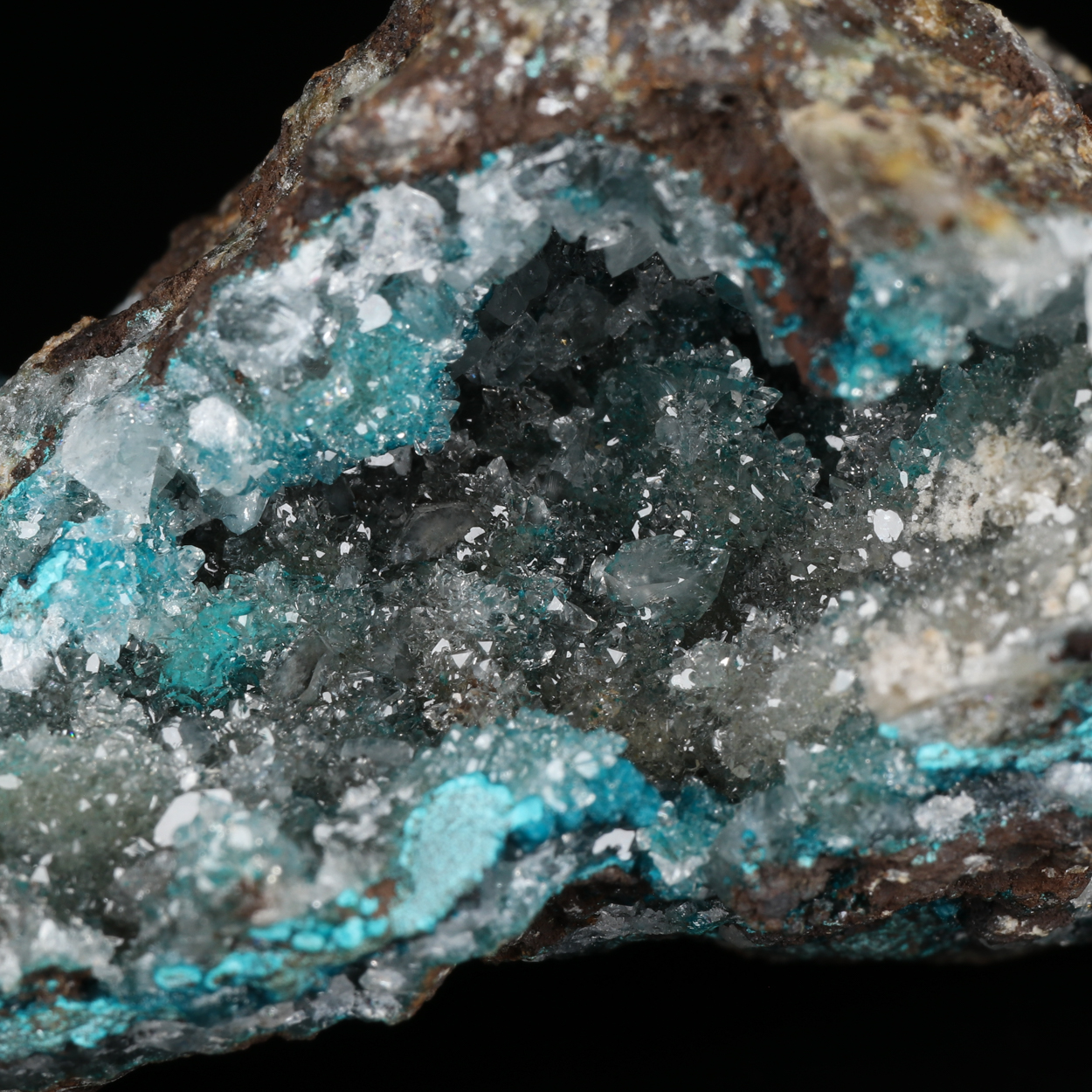 Hemimorphite On Zincolibethenite