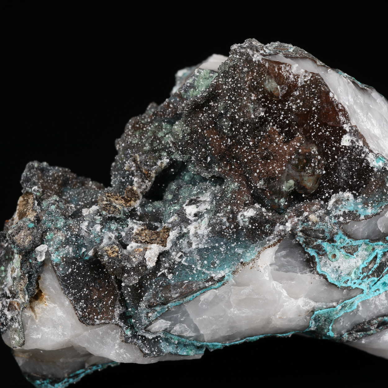 Quartz On Zincolibethenite & Hetaerolite