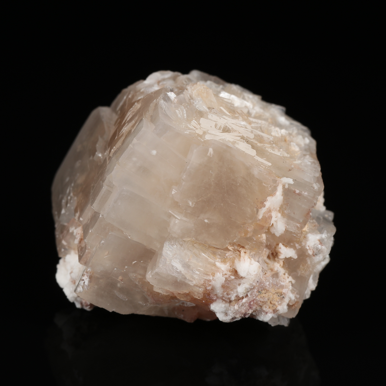 Hydroxyapophyllite-(K)